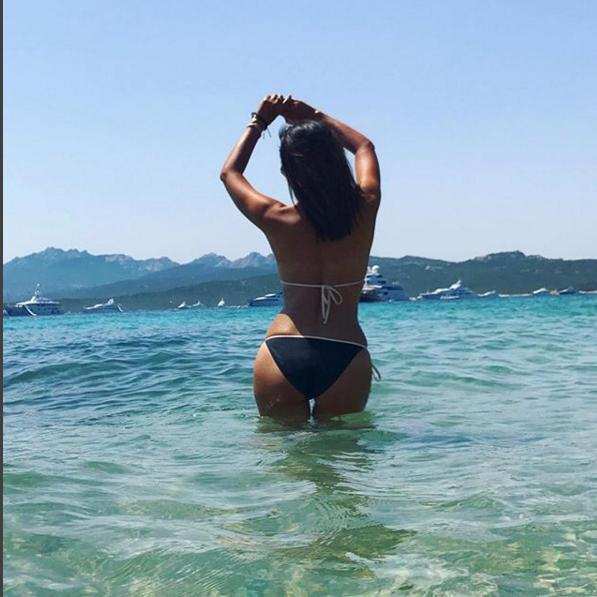 Validə Abbasovanın istirahəti -  FOTOLAR